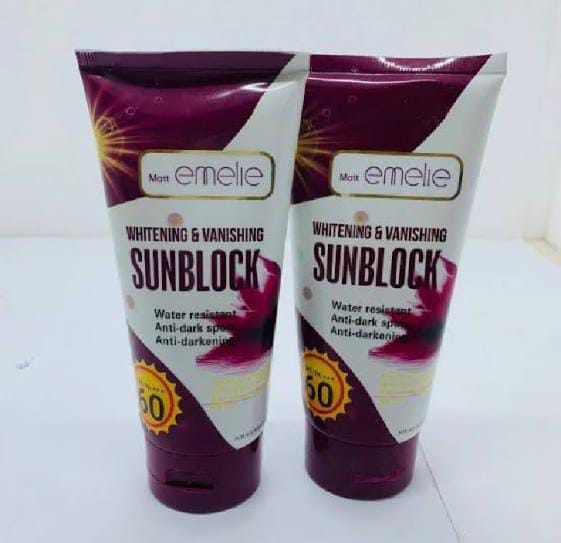 Emelie Whitening &amp; Vanishing Sunblock SPF60 (150ml)