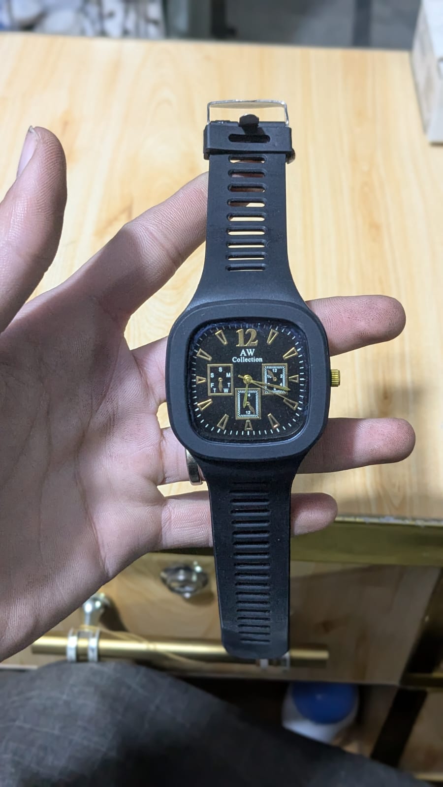 New Silicone Analogue Fashionable Wrist Watch for Men – Casual & Stylish Design